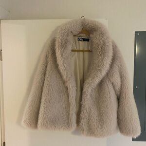 Zara Women's Faux Fur Jacket - Beige